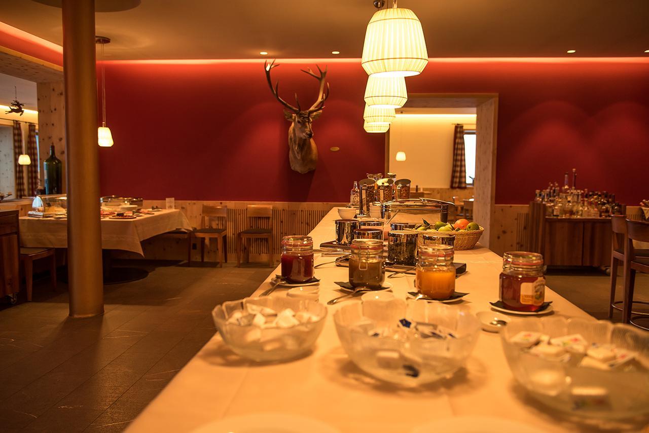 Romantik Hotel Muottas Muragl ساميدان المظهر الخارجي الصورة